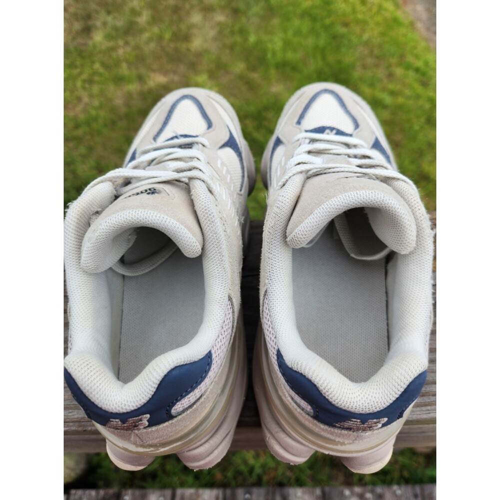 New Balance 9060 Little Kids' Lace Leather Beige Cream Sneakers Shoes Size 2 - Picture 9 of 15